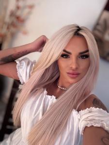 Chica busca chico en Málaga: Chica busca chico