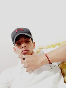 634237365: Chico busca chica en Málaga