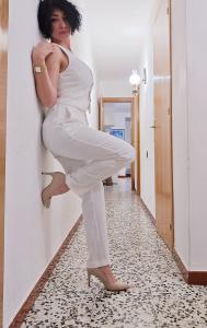 666120626: Chica busca chico en Barcelona