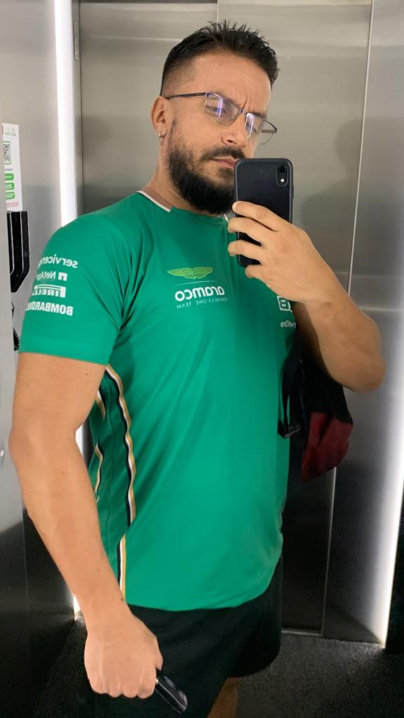 Chica busca chico en Madrid: Chica busca chico