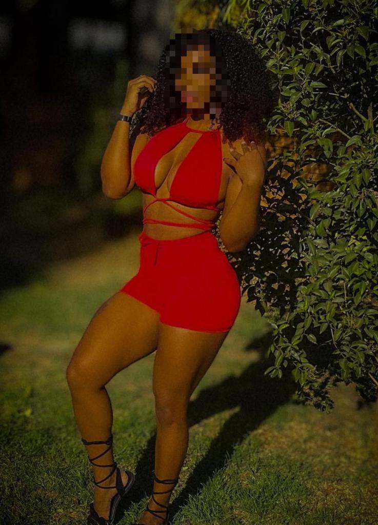 Chica busca chico en Cádiz: 