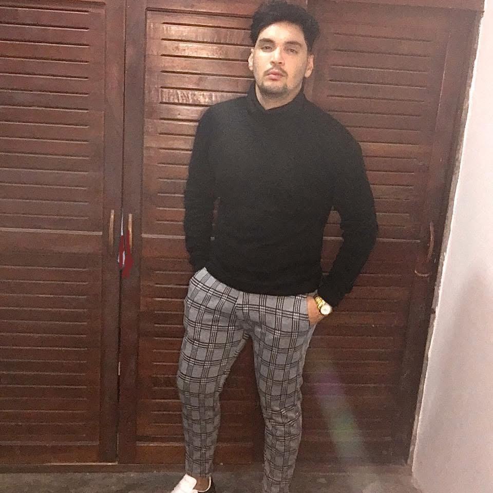 Chico busca chica en Las Palmas: 