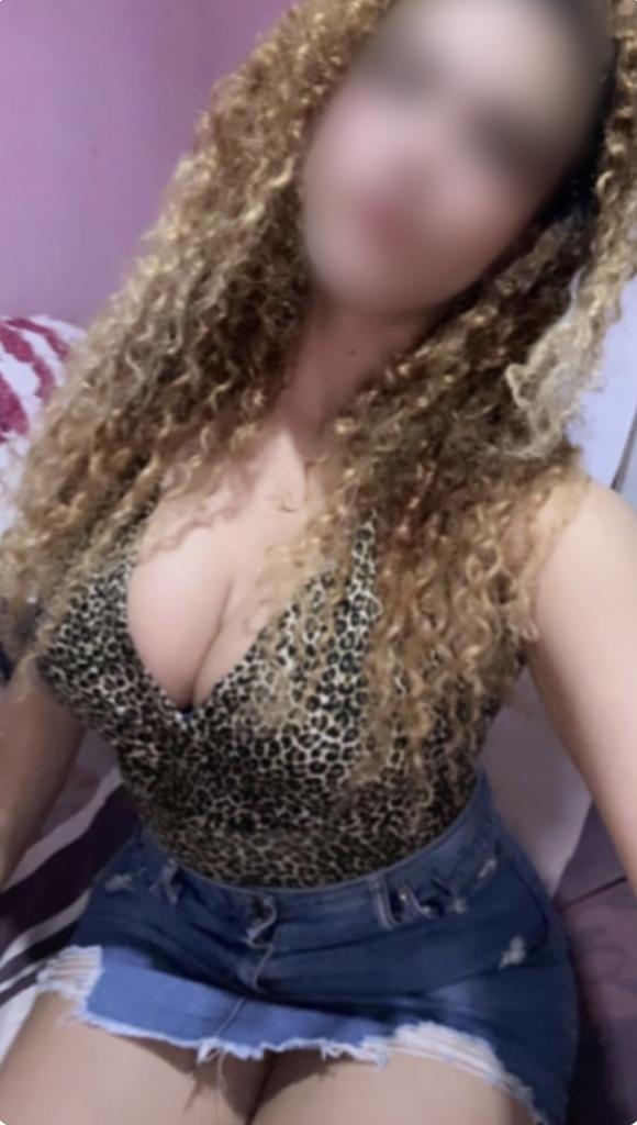 Chica busca chico en Huelva: 