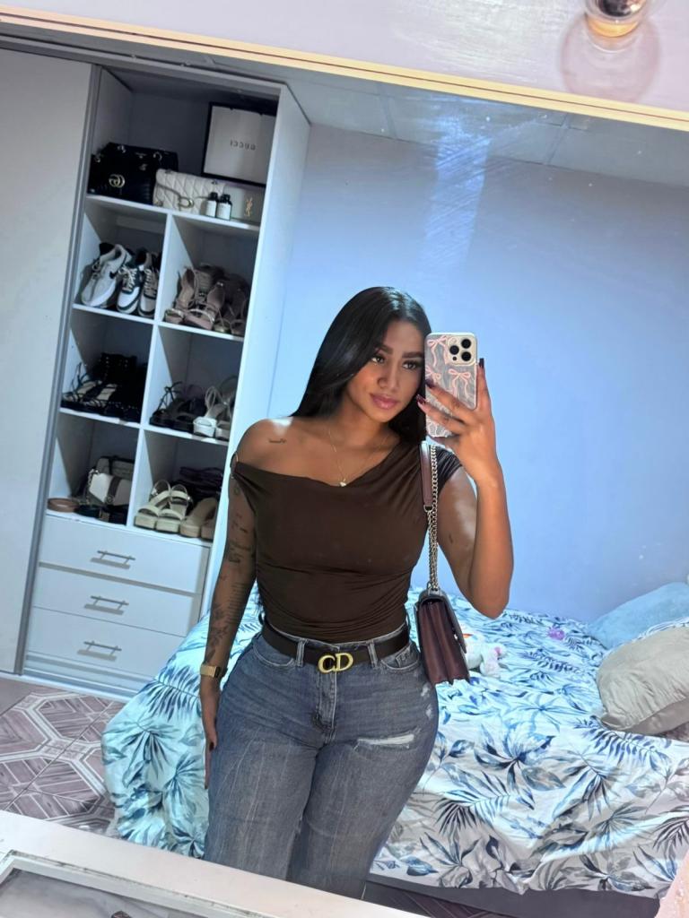 Chica busca chico en Almería: 