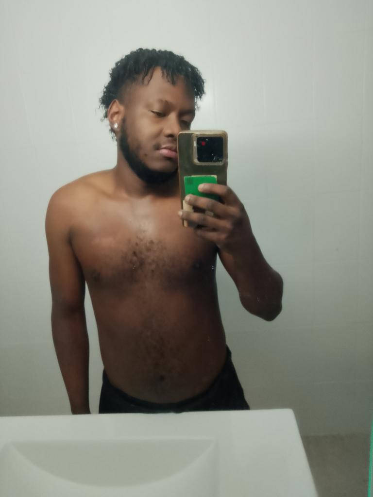 613966067: Chico busca chica en Alicante