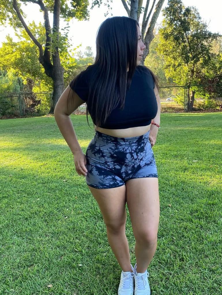 632946743: Chica busca chico en Barcelona