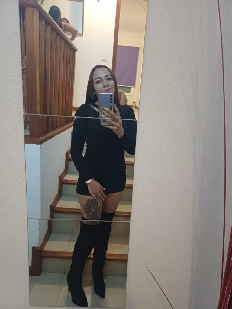 614784441: Chica busca chico en Tenerife