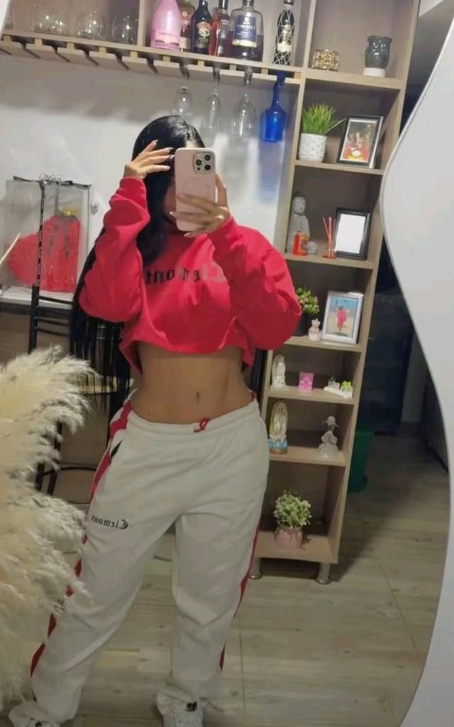 672992390: Chica busca chico en Murcia