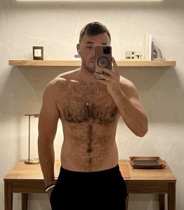 630808097: Chico busca chica en Madrid