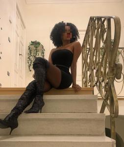 663847997: Chica busca chico en Alicante