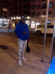 613966067: Chico busca chica en Alicante