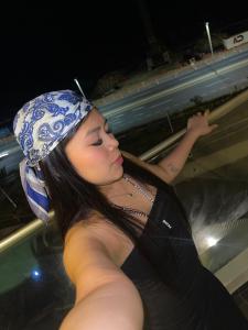 613243271: Chica busca chico en Gerona