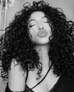 667611488: Chica busca chico en Alicante