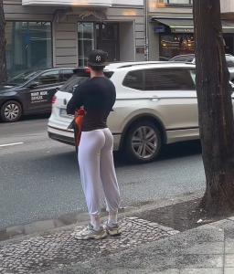 604217104: Chico busca chica en Madrid