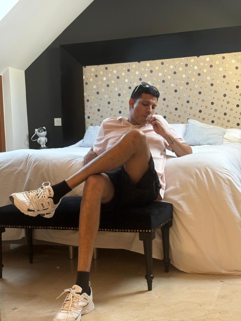 633350976: Chico busca chica en Málaga