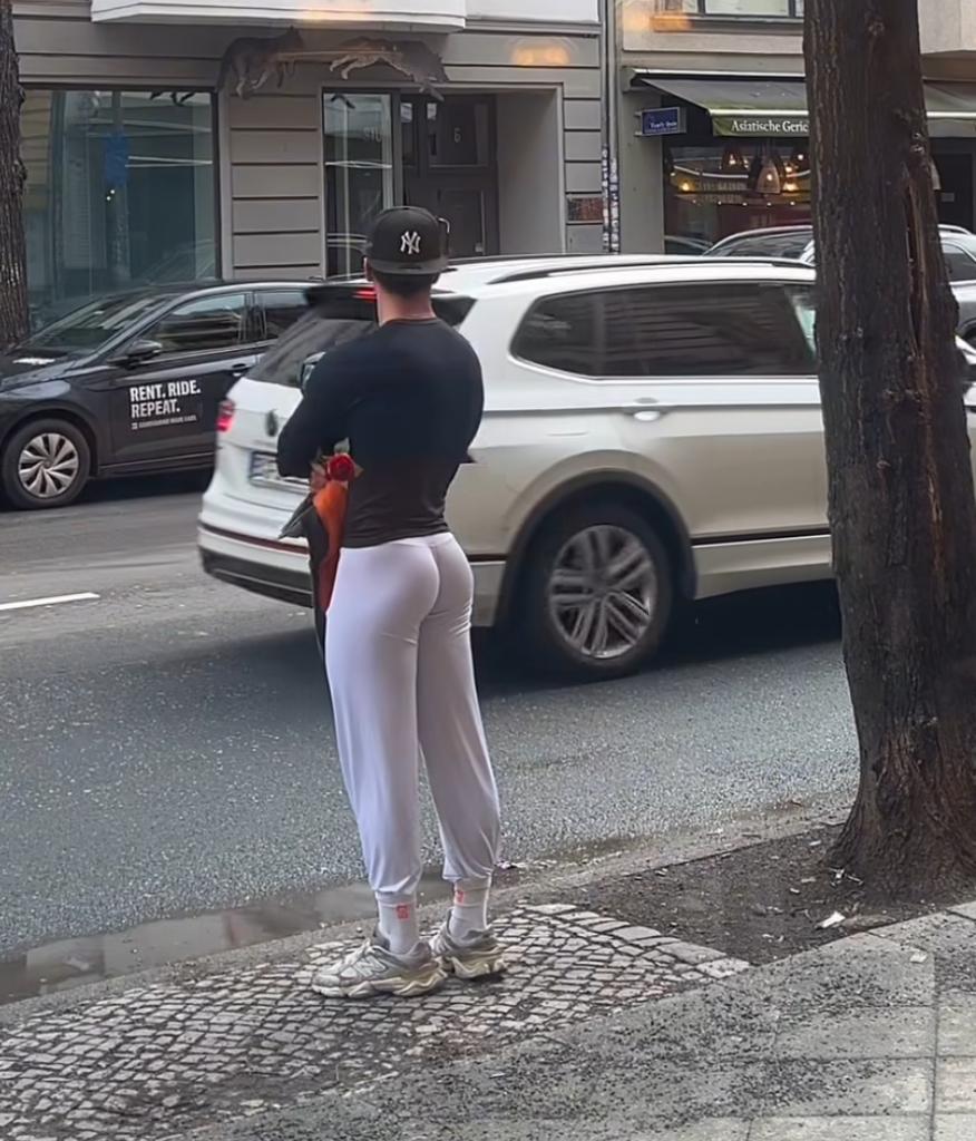 604217104: Chico busca chica en Madrid