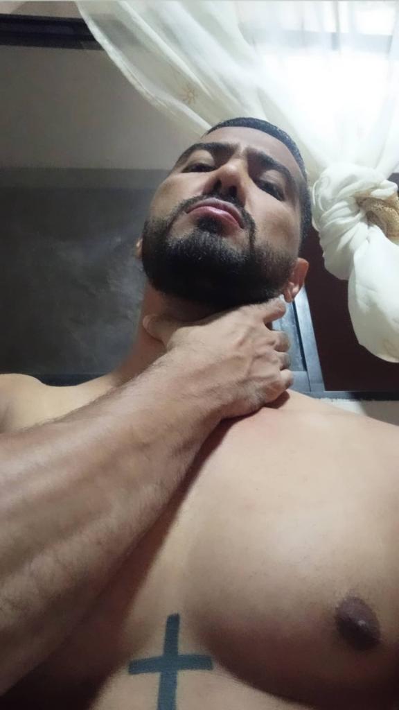 613963681: Chico busca chica en Madrid