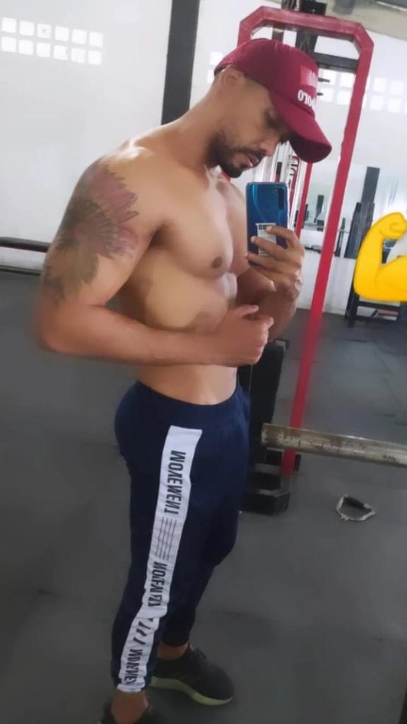 613963681: Chico busca chica en Madrid