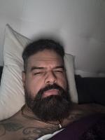 687716981: Chico busca chica en Barcelona