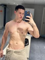 643867880: Chico busca chica en Barcelona