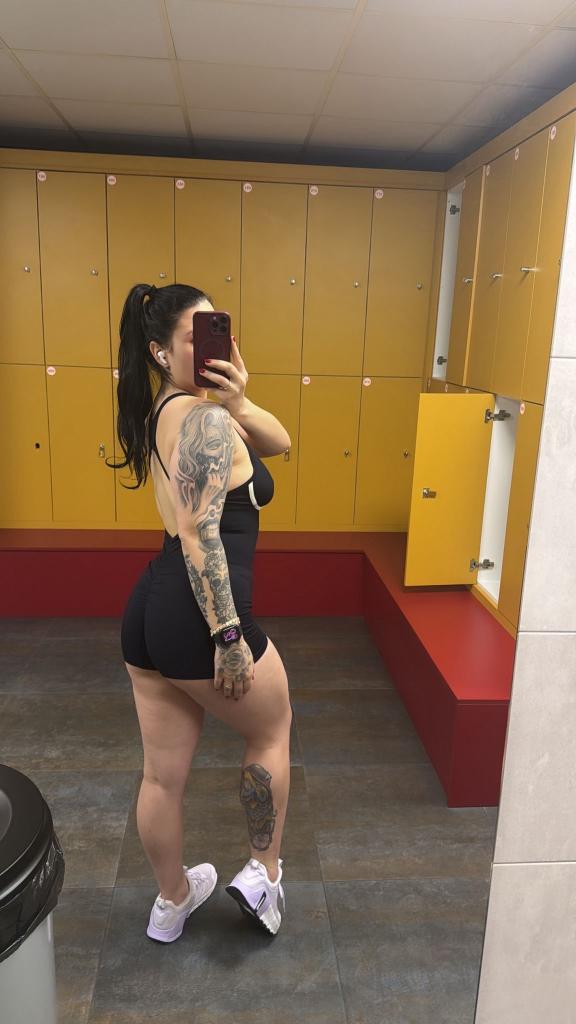 634034055: Chica busca chico en Barcelona