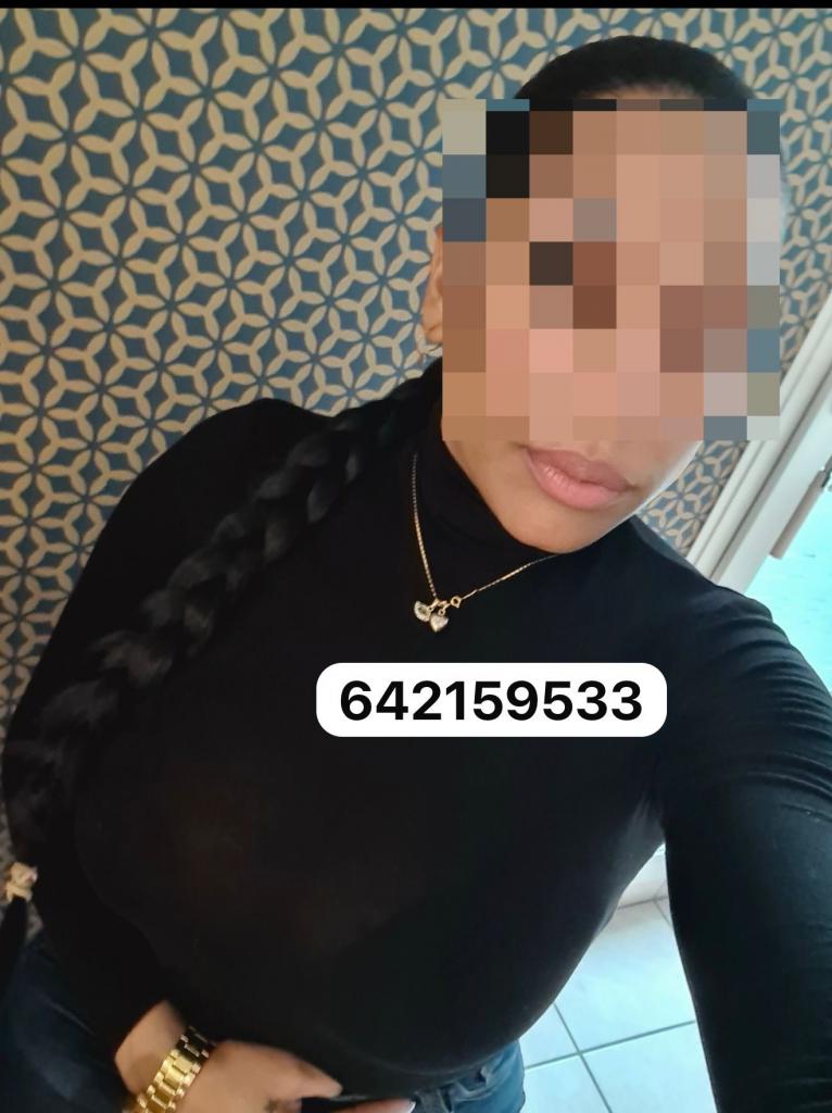 642159533: Chica busca chico en Cantabria