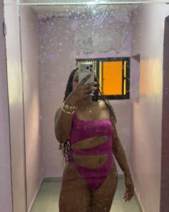 631486868: Chica busca chico en Barcelona