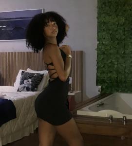 611339238: Chica busca chico en Cádiz