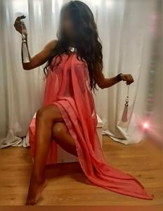 743010565: Chica busca chico en Sevilla