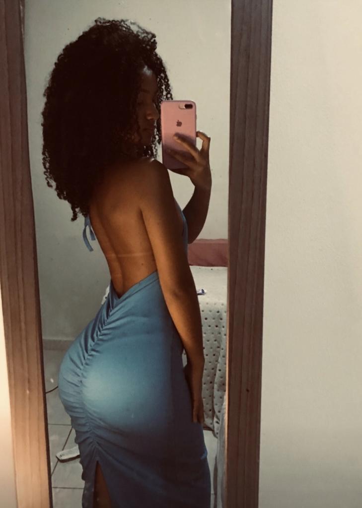 Chica busca chico en Cádiz: 