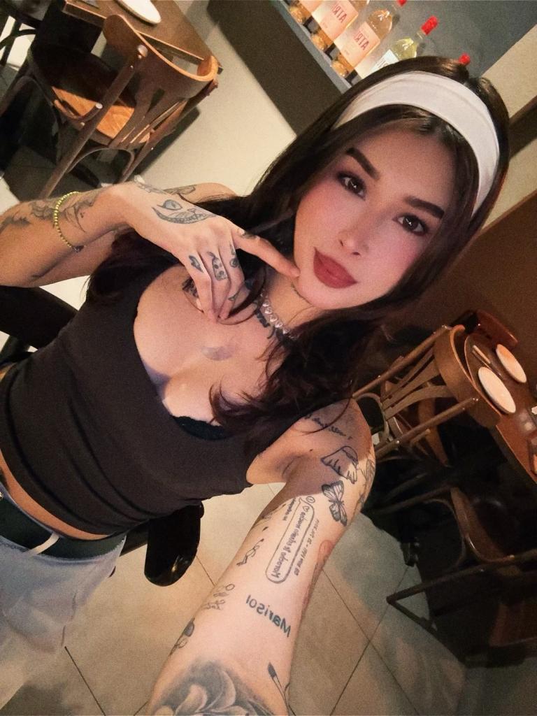642369362: Chica busca chico en Barcelona