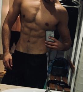 Chico busca chica en Sevilla: 