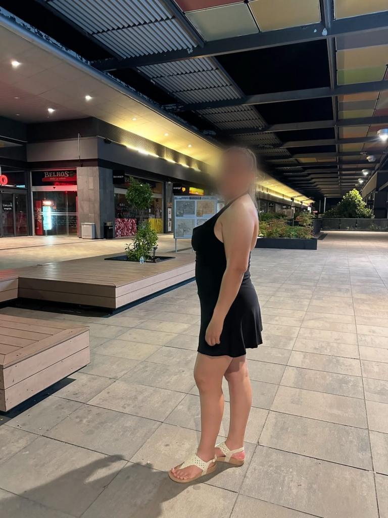 Chica busca chico en Huelva: 