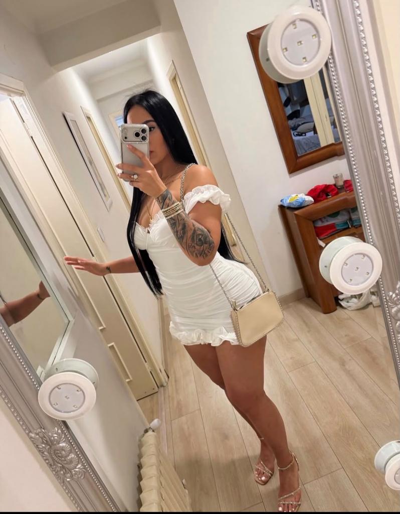 679314891: Chica busca chico en Cádiz