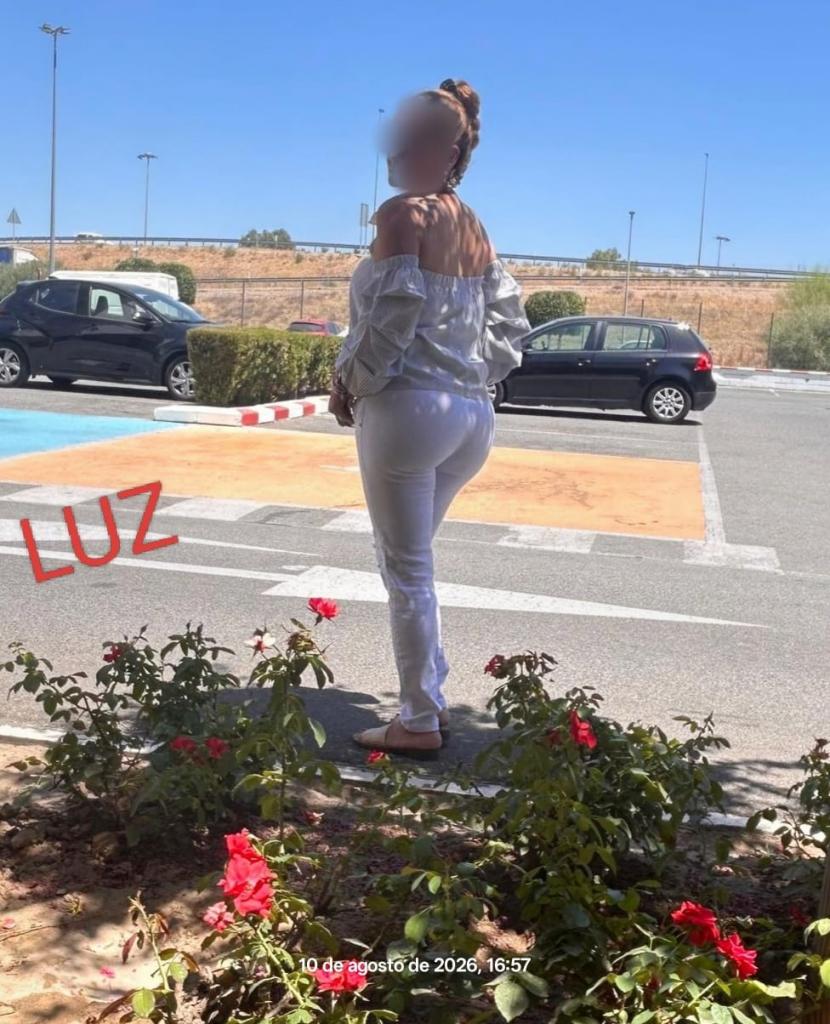 Chica busca chico en Sevilla: Chica busca chico