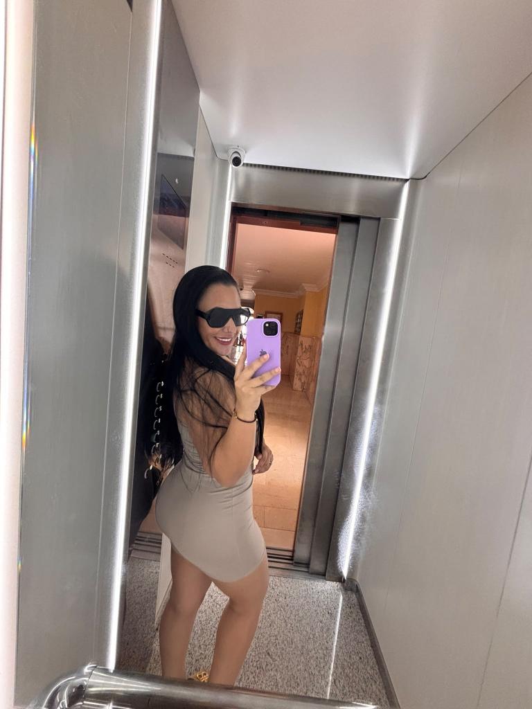 Chica busca chico en Granada: 