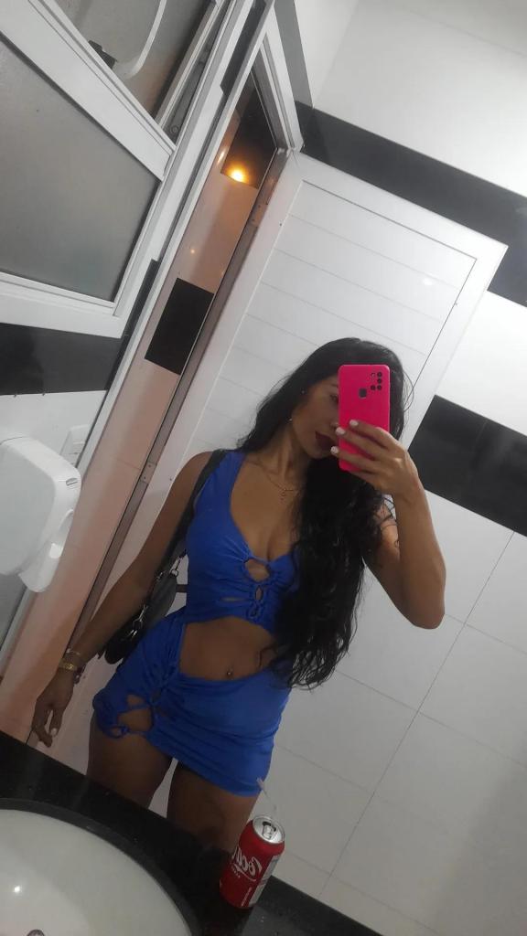 Chica busca chico en Cádiz: 