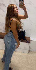 745030576: Chica busca chico en Madrid