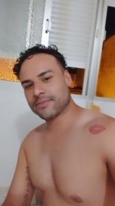 613594946: Chico busca chica en Cádiz