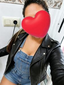 643709690: Chica busca chico en León