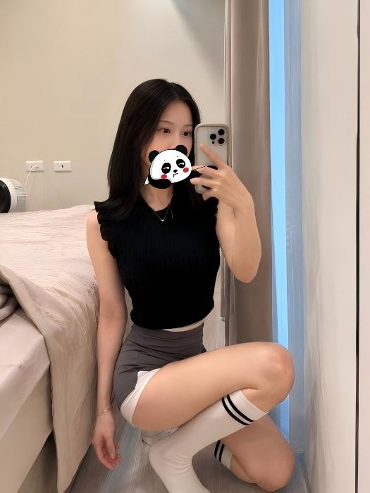 671122330: Chica busca chico en Madrid