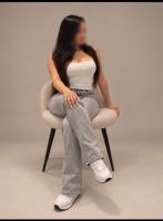 614569873: Chica busca chico en Barcelona