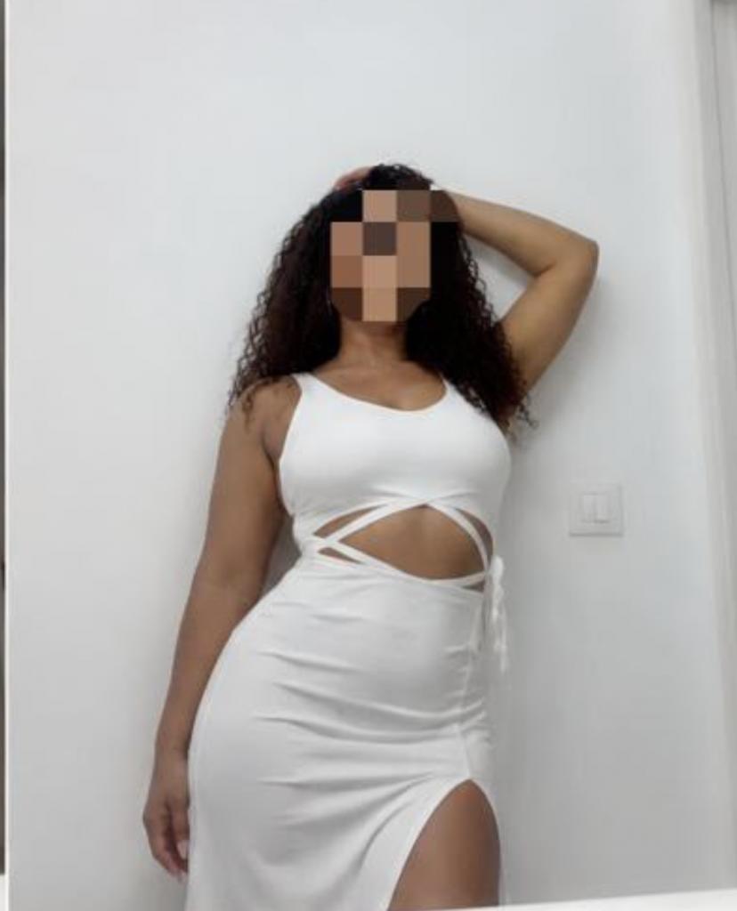 643904729: Chica busca chico en Cádiz