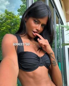 600631760: Chica busca chico en La Coruña