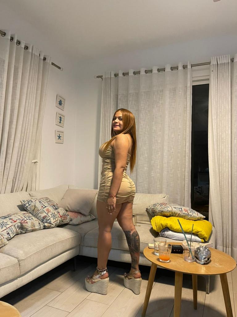 641772735: Chica busca chico en Navarra