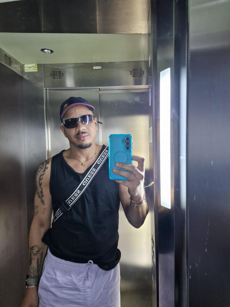 615311591: Chico busca chica en Madrid