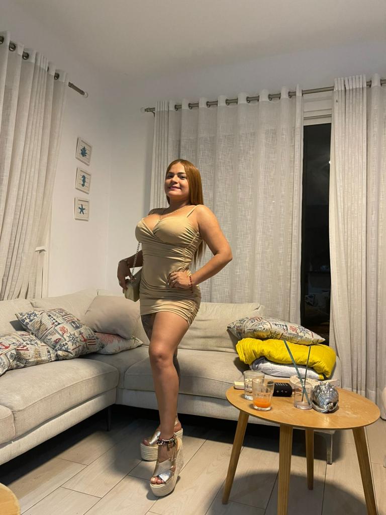 641772735: Chica busca chico en Navarra