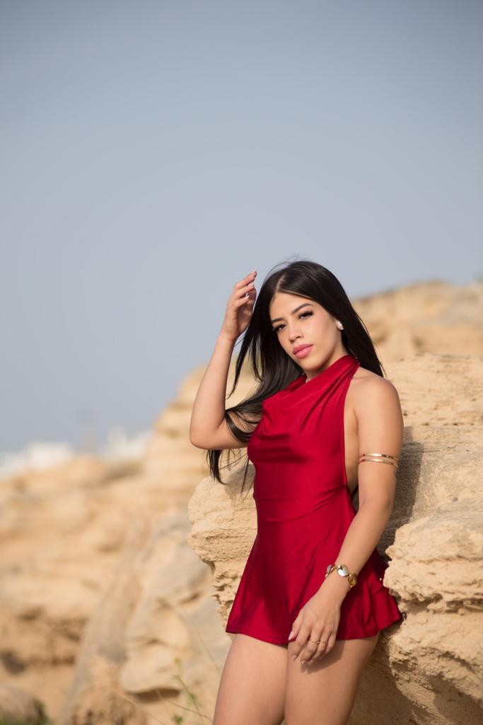 Chica busca chico en Ibiza: 