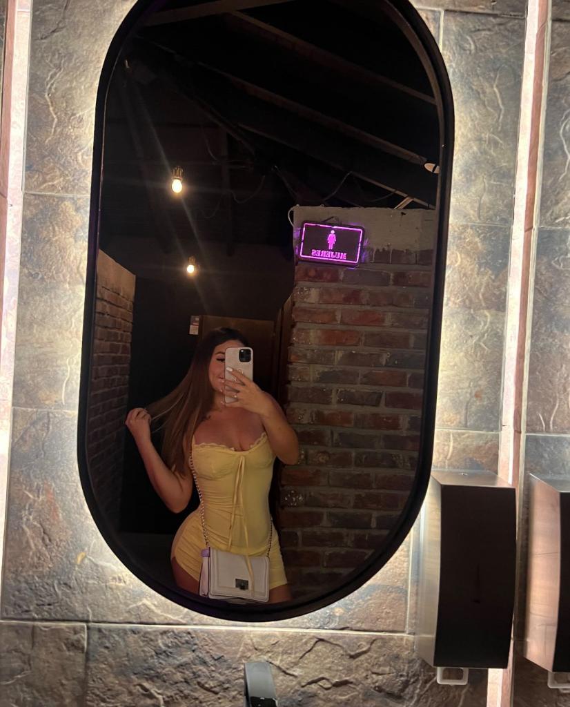 Chica busca chico en Almería: 
