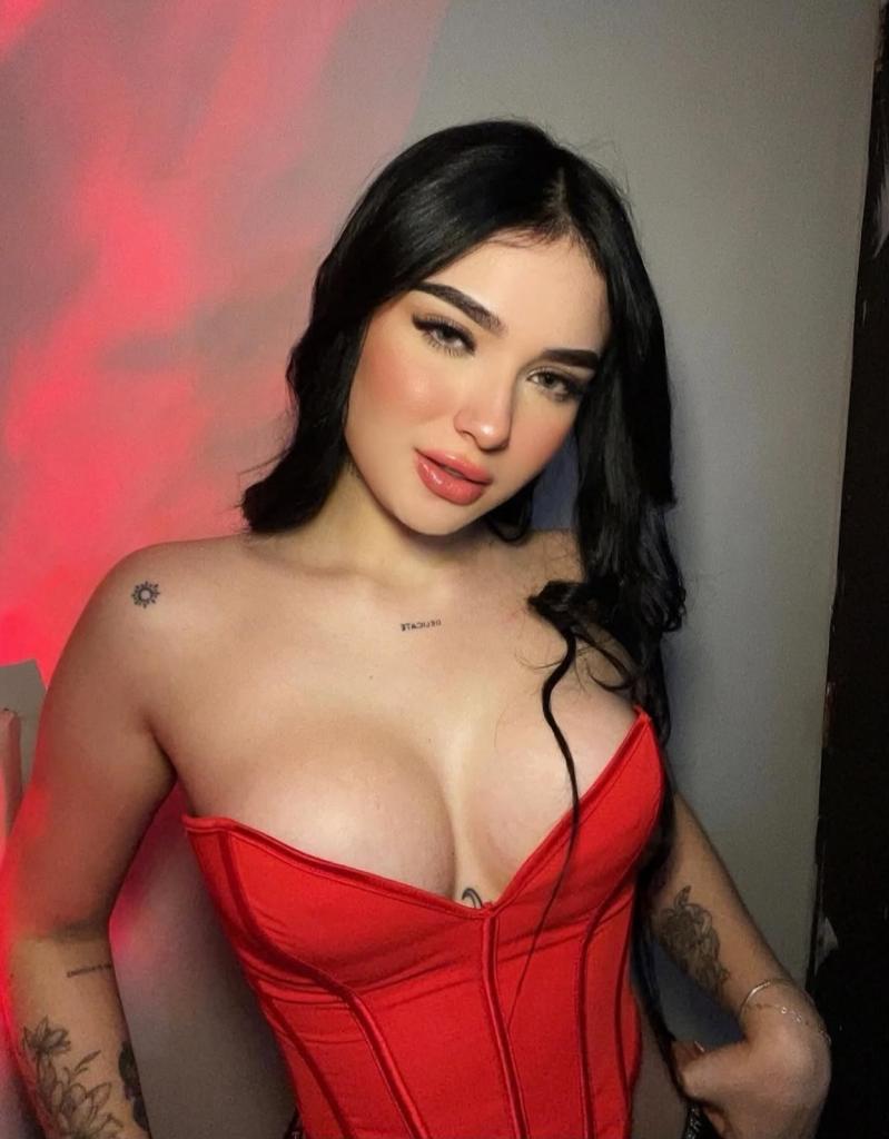 661763579: Chica busca chico en Granada
